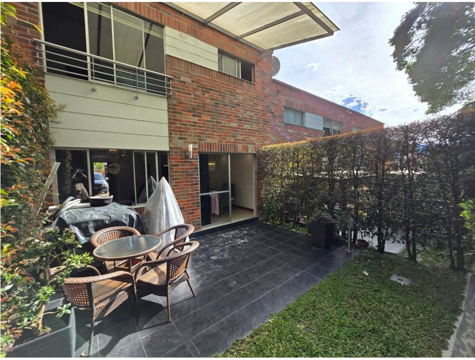 Venta Espectacular Casa en Unidad Cerrada