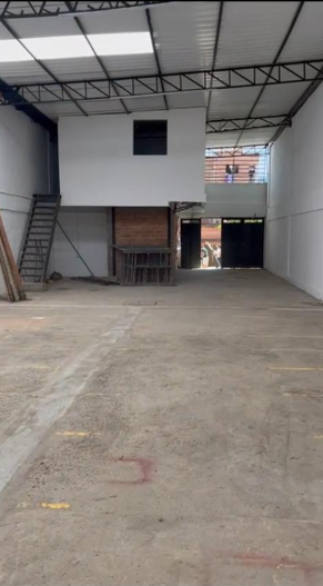 Venta de Bodega y Local – Aranjuez